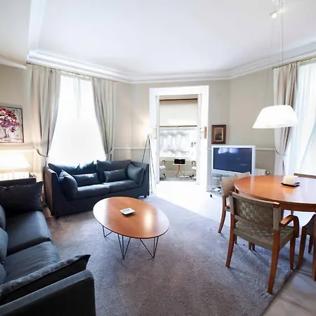 The Rentals Collection | City Centre سان سيباستيان