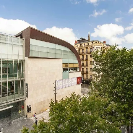 The Rentals Collection | City Centre سان سيباستيان